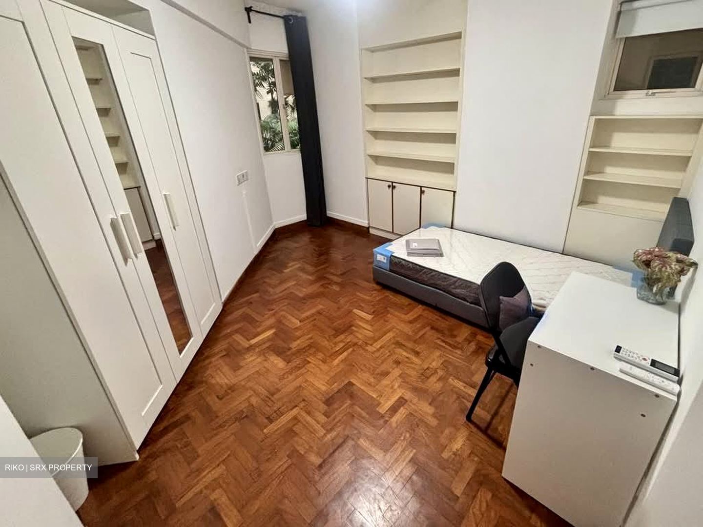 Melville Park (D18), Condominium #575937471